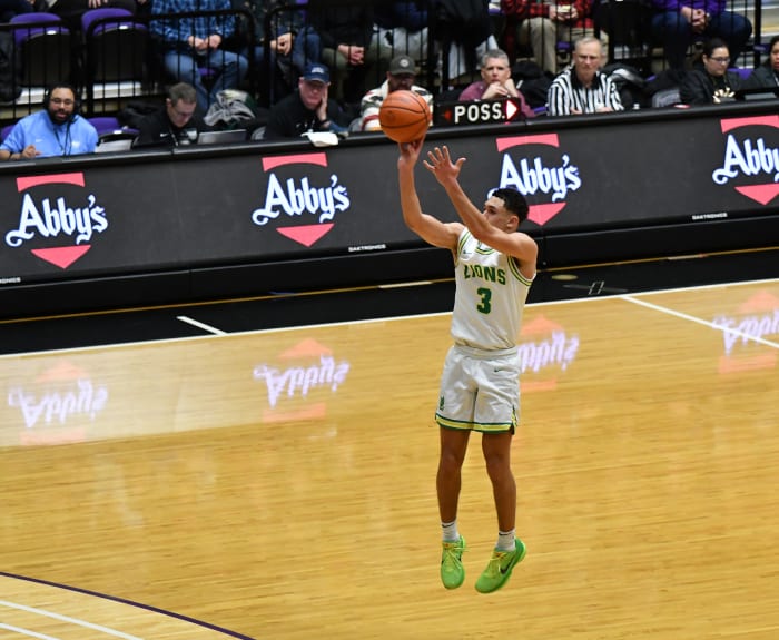 West Linn Central Catholic 6A Oregon boys basketball quarterfinal Taylor Balkom 49